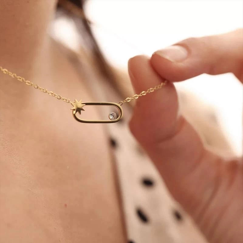 Collier Ovale Star En Acier Jaune - Zag Bijoux 4 Collier Ovale Star En Acier Jaune - Zag Bijoux – Image 2